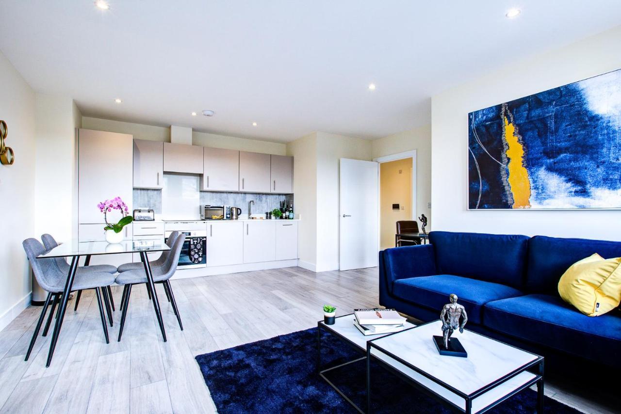 Apartamento Hybrid Resi - London, Sutton With Onsite Car Parking Cheam Exterior foto
